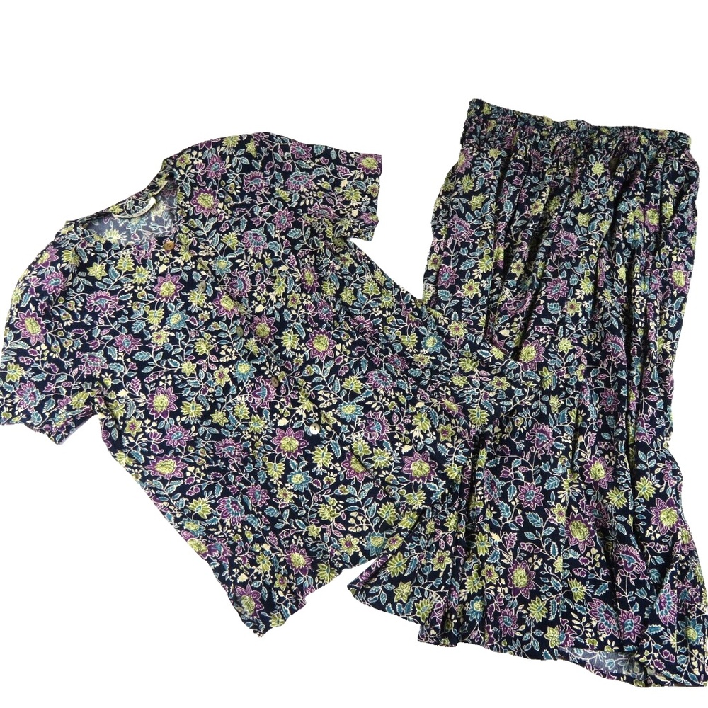 CHAUS vintage floral short sleeve blouse and skirt Size 10